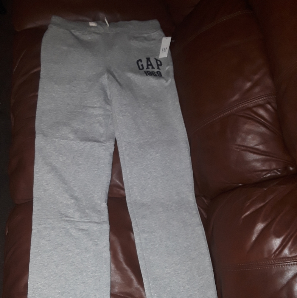 2 pairs Boys nwt gap sweatpants size xxl